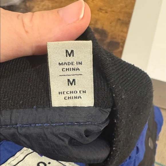 316-Levi's men's diamond quilted bomber jacket in blue - Picture 11 of 11